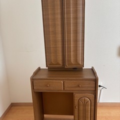 三面鏡ドレッサーの画像