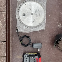 電動　充電式　草刈機　（多分中華製）の画像