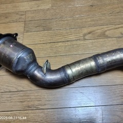 ポルシェ・カイエンGTS触媒コンバーター（部品番号7L5 131 705 K – ボイセン、ドイツ）の画像