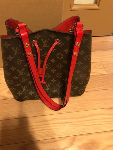 VUITTONのショルダーバック