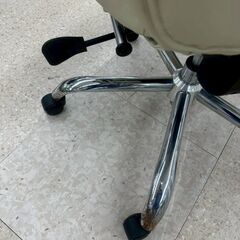 ★リユースのサカイ高崎店★TJ12597  チェア クリーム H100×D55×W64 クリーニング済みの画像