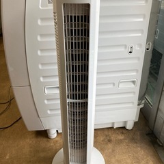 アイリスオーヤマ 扇風機 タワーファン スリムTWF-D82T  リサイクルショップ宮崎屋　佐土原店　25.8.27Fの画像