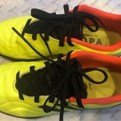 adidas トレシュー　サッカー　シューズ　の画像