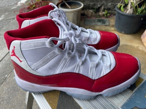 ③ 値下げしました！美品　NIKE AIR JORDAN 11 RETRO Varsity Red 白赤　28cm