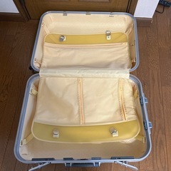 スーツケースの画像
