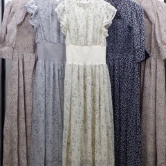 イング② 新品未使用　メーカー　洋服30点　ワンピース　スカート　トップス　ボトムの画像