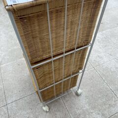★リユースのサカイ高崎店★TJ12599  ミニキャスター付き収納 ライトブラウン H88×D34.5×W40 クリーニング済みの画像