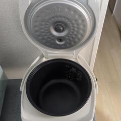 TIGER　炊飯器　3号炊きの画像