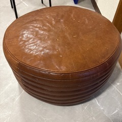 オットマン　椅子　本革の画像