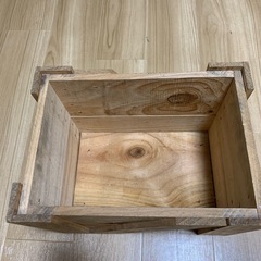 木箱 インテリアの画像