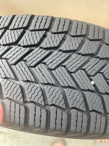 アウディスタッドレス20年製225/50R17ミシュラン
