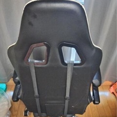 ゲーミングチェアの画像