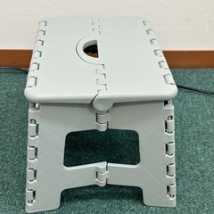 折りたたみ椅子　スツール　踏み台　便利グッズの画像