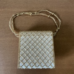 パーティーやお祝いに🎉🥂 美品 パーティーバッグ PETITSOIR プチソワール ストーン装飾 バッグ ゴールドの画像