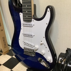 【リサイクルサービス八光】幅32㎝　SELDER エレキギター ストラトキャスタータイプ 初心者入門セットの画像