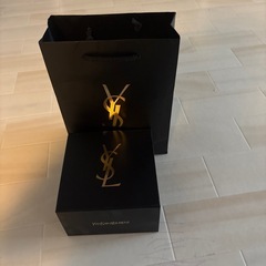 イブサンローランリップですの画像