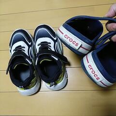 手渡しのみ、子ども靴　crocsサンダル他　3足まとめての画像