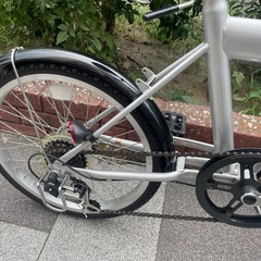 🔵中古車🔵 キレイ✨　折畳自転車　ノーパンクタイヤ　外装6段変速　便利なかご付き✨　中古自転車　点検調整永久無料✨　整備済み　西宮市の画像