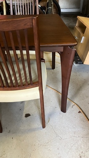 美品　オシャレ　４人掛け　ダイニングテーブル