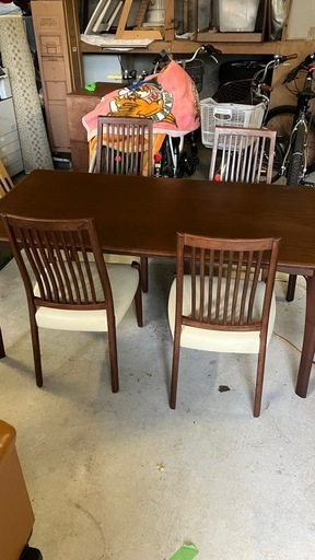 美品　オシャレ　４人掛け　ダイニングテーブル