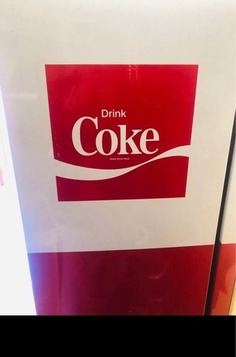 昔の瓶コカコーラの冷蔵庫です。　　希少品