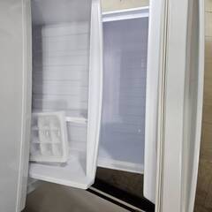 リサイクルショップどりーむ荒田店 No4478　２ドア冷蔵庫　シャープ　2012年製　容量137L　1人暮らしに最適なサイズです♪の画像