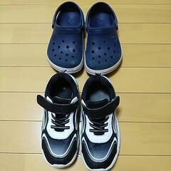 手渡しのみ、子ども靴　crocsサンダル他　3足まとめての画像