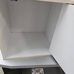 リサイクルショップどりーむ荒田店 No4462　棚　２個付き　収納棚　扉付き　ピンク×ホワイト　の画像
