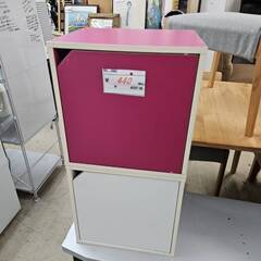 リサイクルショップどりーむ荒田店 No4462　棚　２個付き　収納棚　扉付き　ピンク×ホワイト　の画像