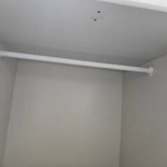 リサイクルショップどりーむ荒田店 No4405　クローゼット　ホワイト　真ん中のポール欠品の画像
