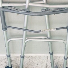 歩行器　介護の画像