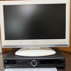 東芝デジタルハイビジョン液晶テレビ19型、東芝ハイビジョンレコーダーセットの画像