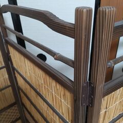 日本屏風(組子細工に黒竹)の画像