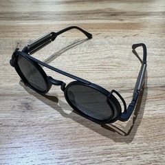 【オシャレアイテム】ラウンドサングラス ブラックレンズの画像