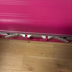 ピンクキャリアケースです最後値下げ本日だけの画像