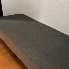 ニトリ　脚付シングルマットレスベッドの画像
