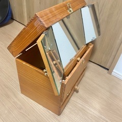 【断捨離中】木製ドレッサー（三面鏡・収納付き）の画像