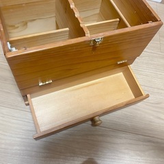 【断捨離中】木製ドレッサー（三面鏡・収納付き）の画像