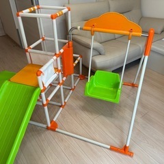 子供用ジャングルジムの画像
