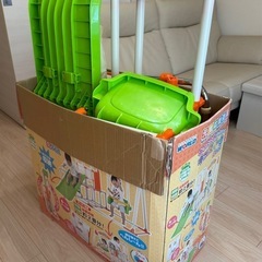 子供用ジャングルジムの画像
