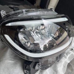 LA650Sタントヘッドライト右側　美品ダイハツの画像