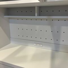 LOWYA コンセント付き食器棚の画像