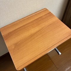 折りたたみ サイドテーブル 高さ調節可能の画像