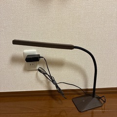 ニトリ 卓上ライト 3段階調整の画像