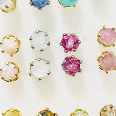 ❮新品‼️ ❯ 天然石　ピアス　お１つ　¥200〜の画像