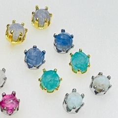 ❮新品‼️ ❯ 天然石　ピアス　お１つ　¥200〜の画像