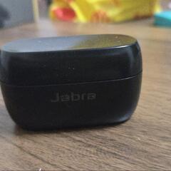 jabra elite 75t 左イヤホンのみ電源入らない の画像