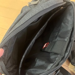 男性用肩掛けカバンの画像
