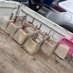 中古　束石　12個まとめ　コンクリ部分　15x15高さ16センチ　の画像