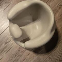 Bumbo バンボベビーソファーテーブル付き【正規総輸入元】サンドベージュ
の画像